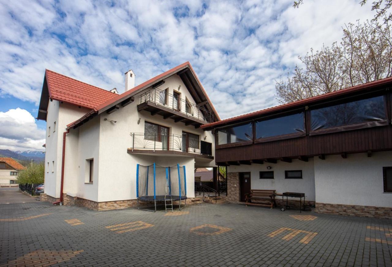 Hotel Amedeia Bran  Esterno foto